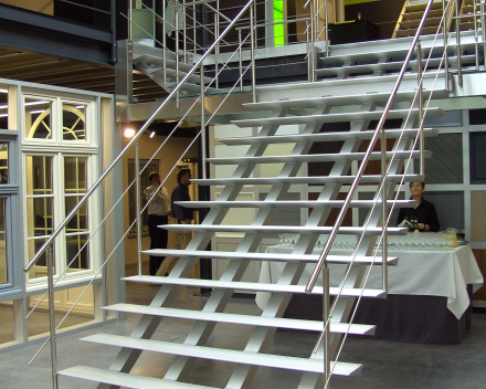 Large stair Triangle in the company Botim