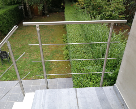 Stainless steel balustrade Triangle at Grave