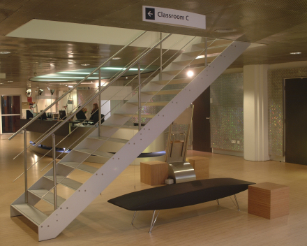 Escalier design Concorde dans un fitness