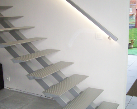 Escalier moderne Triangle chez Bouckenooghe