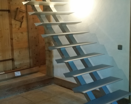 Modern stair Triangle in a chalet