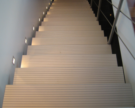Escalier moderne Triangle dans un duplex