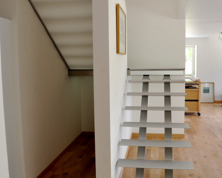 Modern stair Triangle with DVI