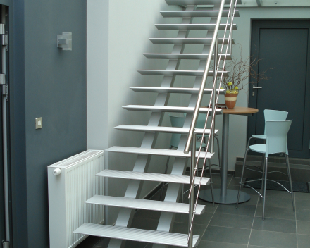 Modern stair Triangle at Fidevan