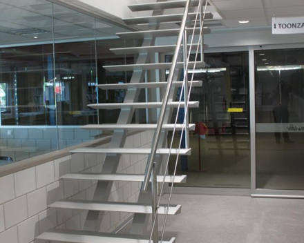 Modern stair Triangle at the company Sax / Florisan