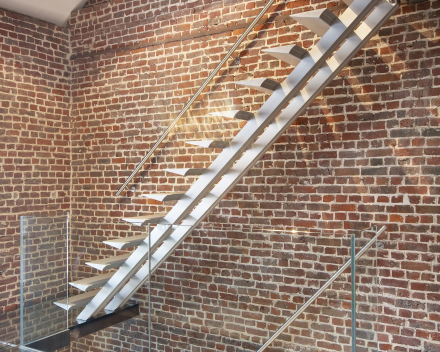 Escalier moderne Triangle chez Malfait