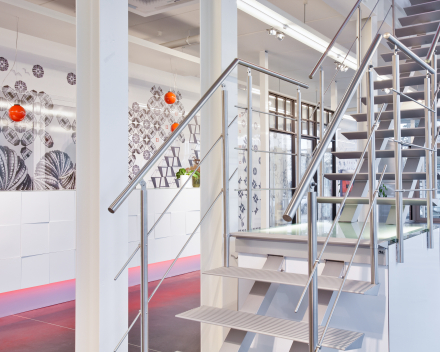 Escalier Moderne Triangle dans l'entreprise Thielemans