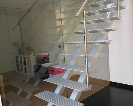 Escalier Moderne Triangle chez Wyseur