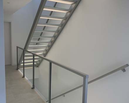 Illuminated stairs with glass treads in Luxemburg