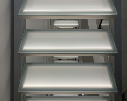 Illuminated stairs with glass treads in Luxemburg