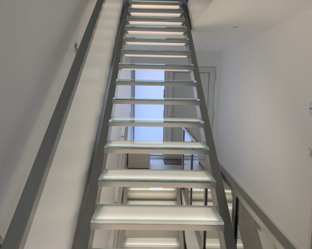 Illuminated stairs with glass treads in Luxemburg