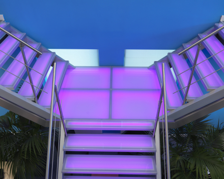 Illuminated stairs with glass treads in the offices of Mainsys