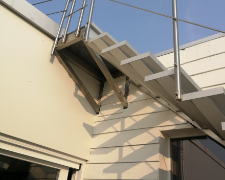 Floating outdoor staircase Solitaire