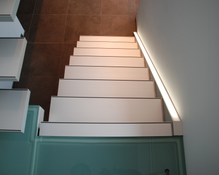 Escalier suspendu Solitaire chez Poppe