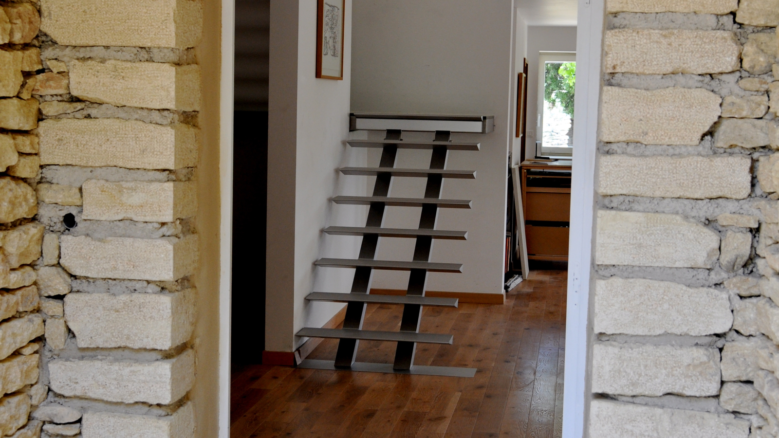 Trap Triangle in Lyon (FR) - Graah aluminium designtrappen